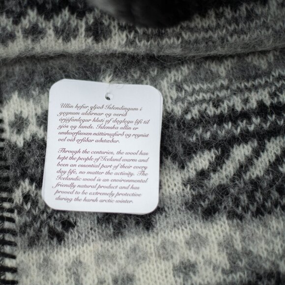 Varma Iceland Wool Scarf Gray Black White 100"x10" Nordic Fair Isle NWT Warm - Picture 4 of 9